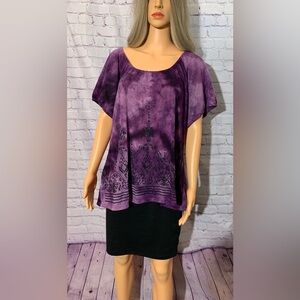 Women’s purple tie-dyed black beaded top. Brand: Essentials Size: 1X